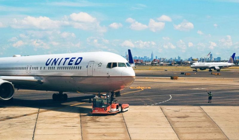 Photo of a plane at Newark Airport (EWR)