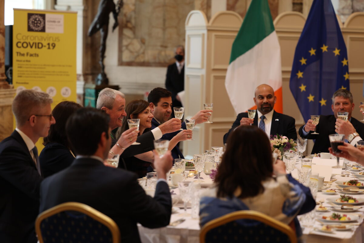 Ministro Coveney Irlanda