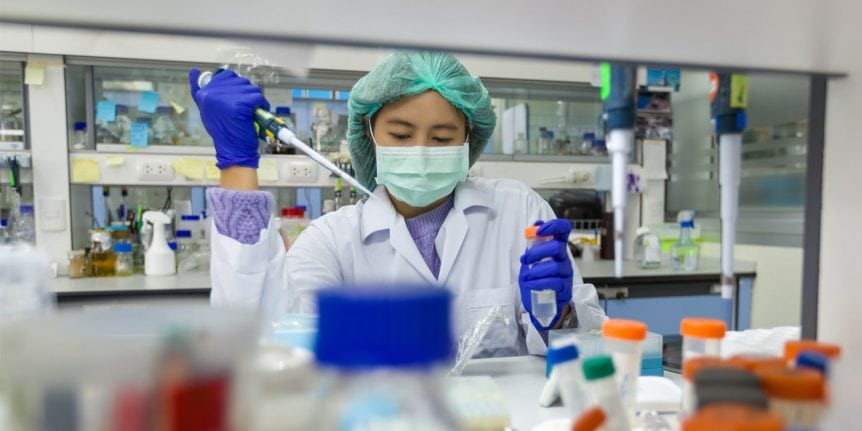 Mulheres trabalhando em um laboratório
